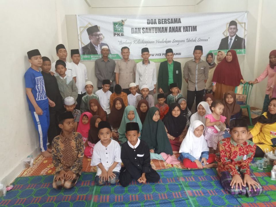 Rumah Aspirasi Sofyan Ali Berbagi dengan Anak Yatim