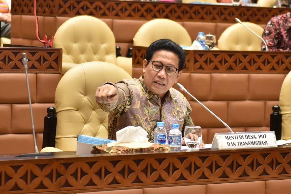 DPR RI – Kemendes Sepakati Pagu Anggaran 2021, Gus Menteri : Digitalisasi Desa dan Desa Wisata Prioritas