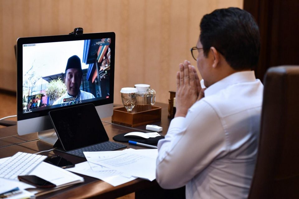 Lepas Mahasiswa KKN Unesa, Gus Menteri : Prioritas Dana Desa untuk Ekonomi dan Peningkatan SDM