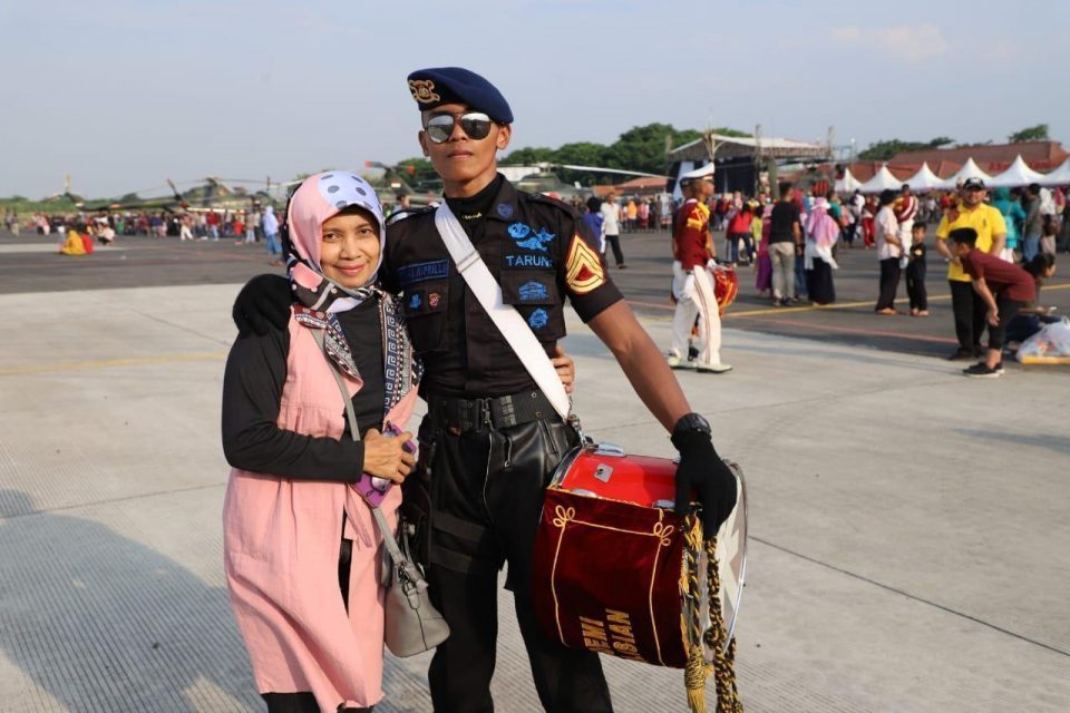 Kisah Haru Pendamping Desa yang Sukses Antar Anaknya Wisuda Terbaik Akpol