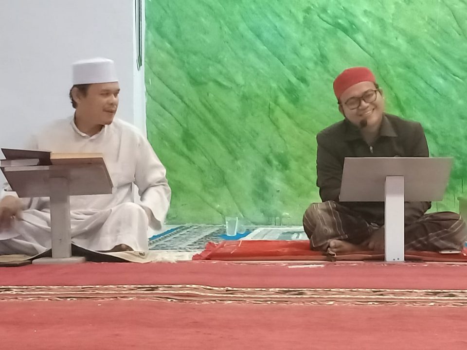 Bolehkah Non Muslim Masuk Masjid ? Ini Menurut Imam Mazhab