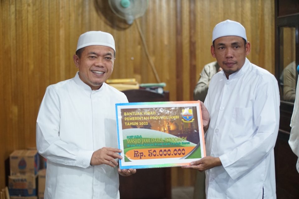 AL HARIS BERIKAN BANTUAN BAGI MASJID