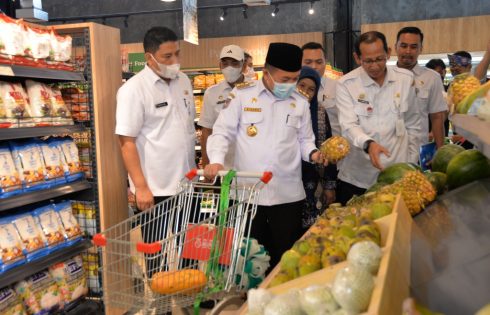 AL HARIS DUKUNG M BLOC MARKET SEBAGAI PASAR KELONTONG MODERN JAMBI