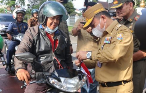 AL HARIS DUKUNG GERAKAN 10 JUTA BENDERA MERAH PUTIH