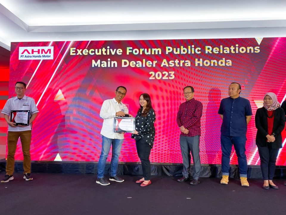 Sinsen Sabet Penghargaan Best Public Relations Astra Honda