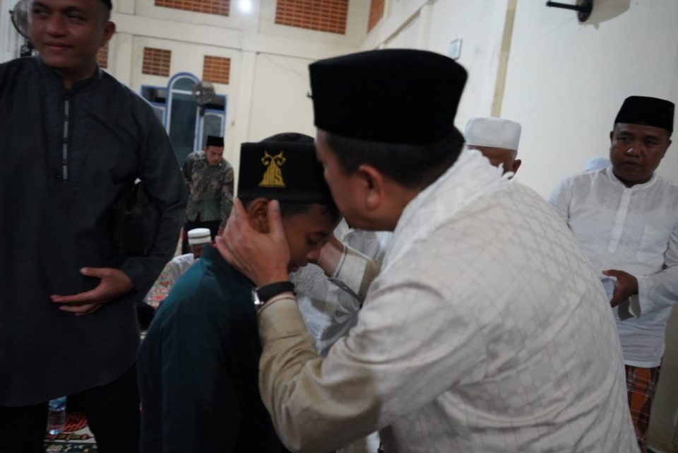 Safari di Bungo, Al Haris Tebar Bantuan untuk Dhuafa