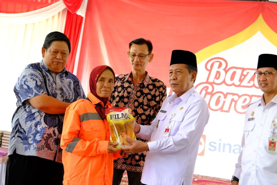 Pemprov Terus Tekan Laju Inflasi, Wagub Sani Buka Bazar Minyak Goreng