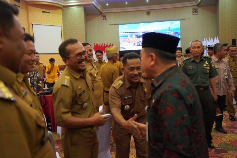 Pemprov Beri Bantuan Keuangan, Al Haris Warning Camat Jangan Terlibat Politik