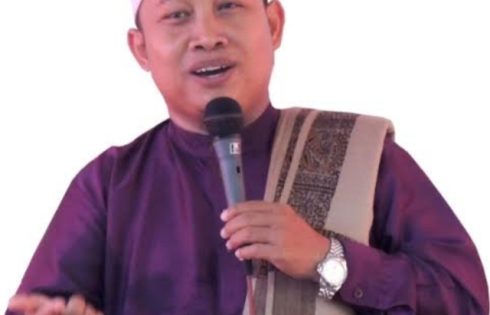 Ini Dia Hukum Merenggangkan Shaf Saat Sholat Jamaah