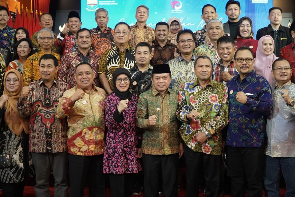 Dihadapan Para Profesor, Gubernur Al Haris Disanjung Rektor Unja