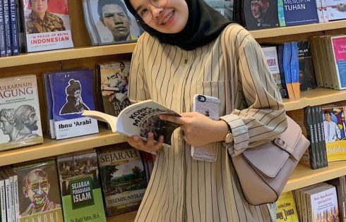 Materialisme di Mimbar Masjid :Menjauhi Esensi Spiritual dalam Pemberian Khutbah