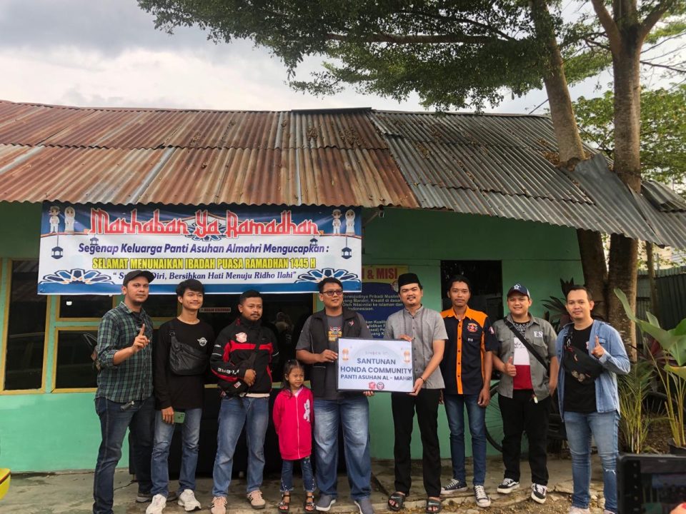 Bikers Soleh Honda Community Tebar Kebaikan di Bulan Ramadhan