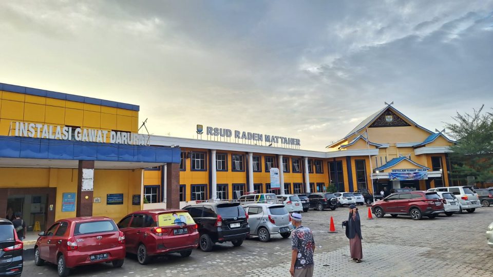 Pil Pahit Pensiunan Guru di RSUD Raden Mattaher