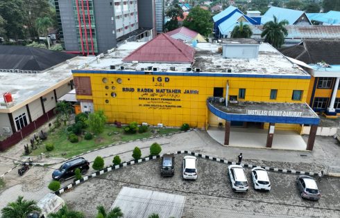 Ramai-Ramai Media Soroti Pelayanan di RSUD Raden Mattaher Jambi Amburadul