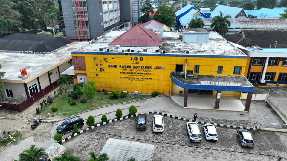 Ramai-Ramai Media Soroti Pelayanan di RSUD Raden Mattaher Jambi Amburadul
