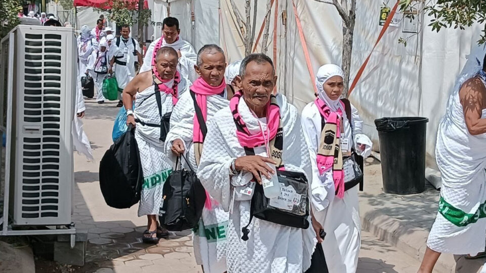 Puncak Haji, Hari Ini Seluruh Jemaah Haji Jambi Wukuf di Arafah