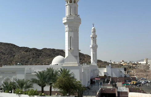 Menelusuri Sejarah Masjid Parit “Jami’ al-Khandaq”