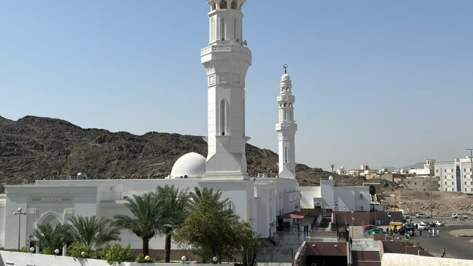 Menelusuri Sejarah Masjid Parit “Jami’ al-Khandaq”