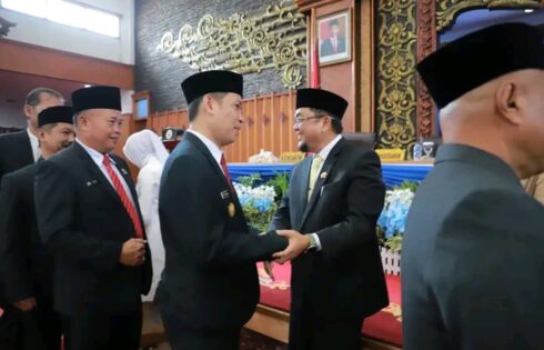 Pjs Bupati Tanjab Barat Hadiri Pengucapan Sumpah Janji Anggota DPRD Provinsi Jambi Masa Jabatan 2024-2029