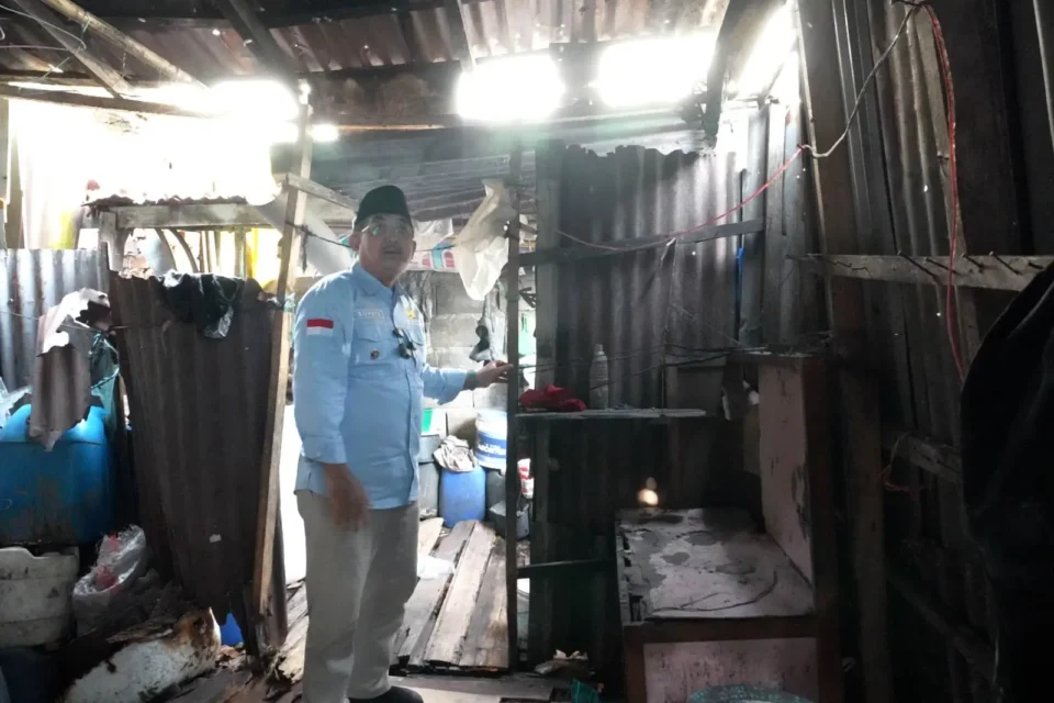 Rumah Tak Layak Huni ini Langsung di Tinjau Bupati Anwar Sadat
