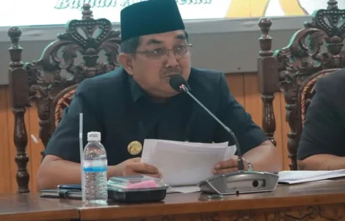 Bupati Anwar Sadat Pimpin Rakor Pembinaan Awal OPD Tahun 2025 dan Evaluasi Capaian Kinerja OPD Kabupaten Tanjung Jabung Barat Tahun 2024