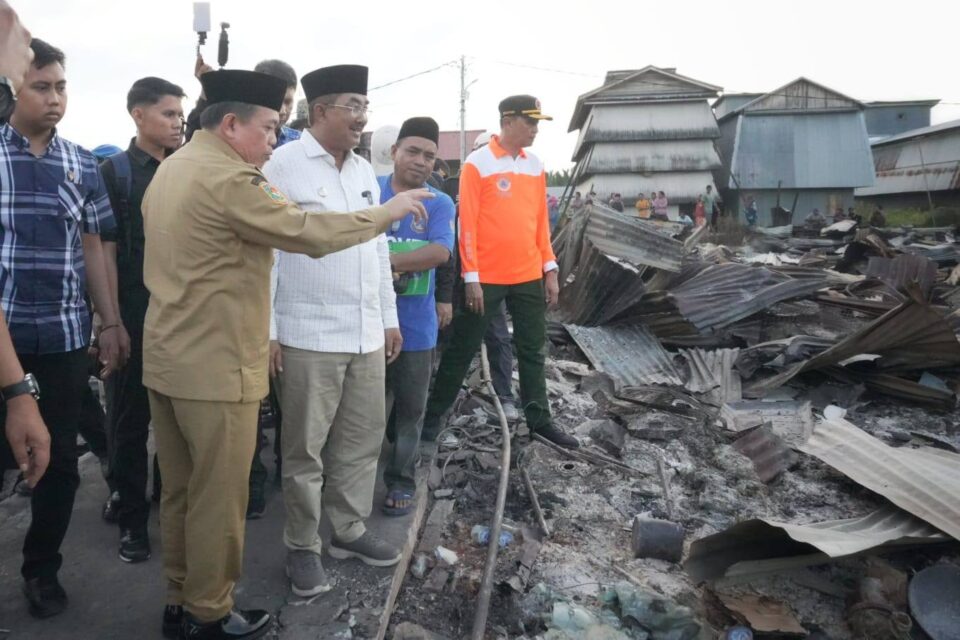 Pemkab dan Pemprov Jambi Sigap Tanggapi Kebakaran di Sungai Dualap: Kepedulian dan Penanganan Cepat Bagi Warga Terdampak