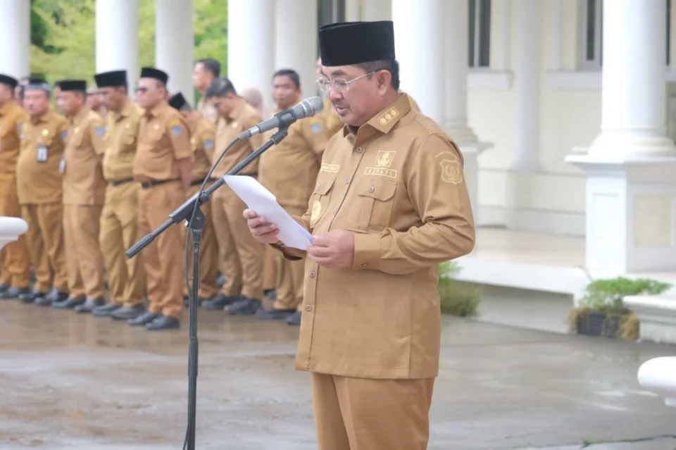 Pemkab Tanjab Barat Gelar Apel Gabungan Perangkat Daerah.