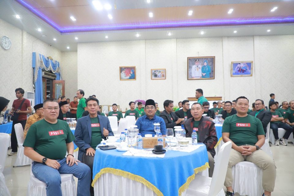 Kick Off Kebangkitan Sepak Bola Tanjab Barat: Bupati Anwar Sadat Dukung Penuh Pelantikan Pengurus ASKAB PSSI 2024-2028