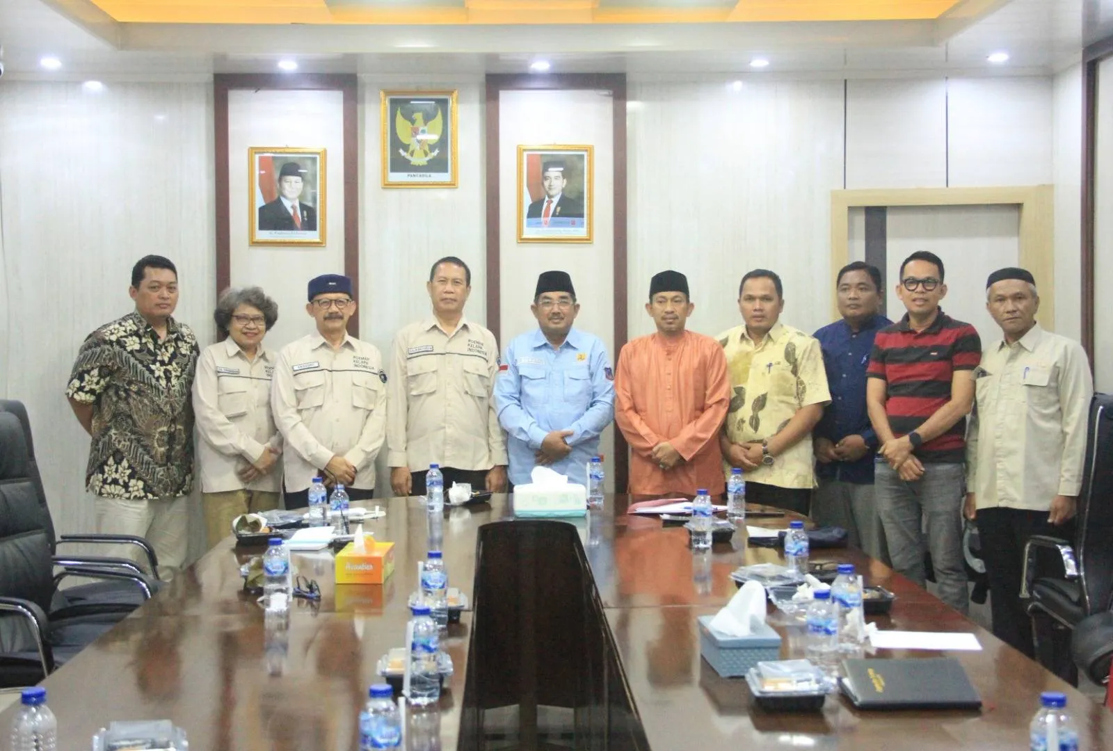 Bupati Anwar Sadat Percepat Huluisasi dan Hilirisasi Kelapa di Tanjung Jabung Barat Bersama RoeKI