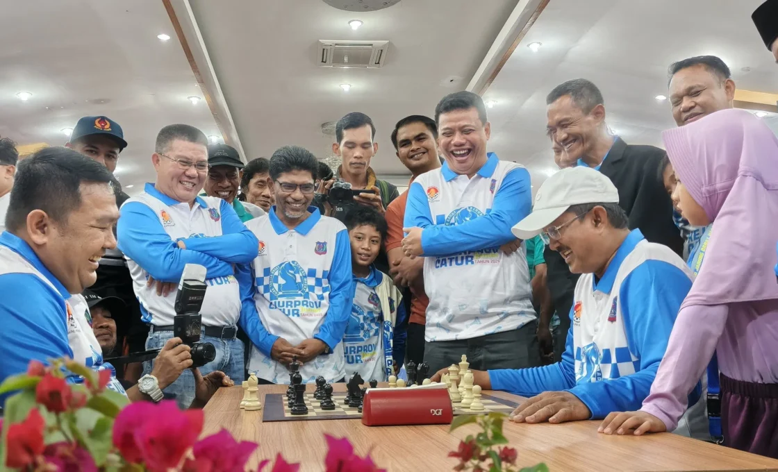 Bupati Anwar Sadat Resmi Buka Kejurprov Catur 2025 dan Bupati Cup di Tanjung Jabung Barat