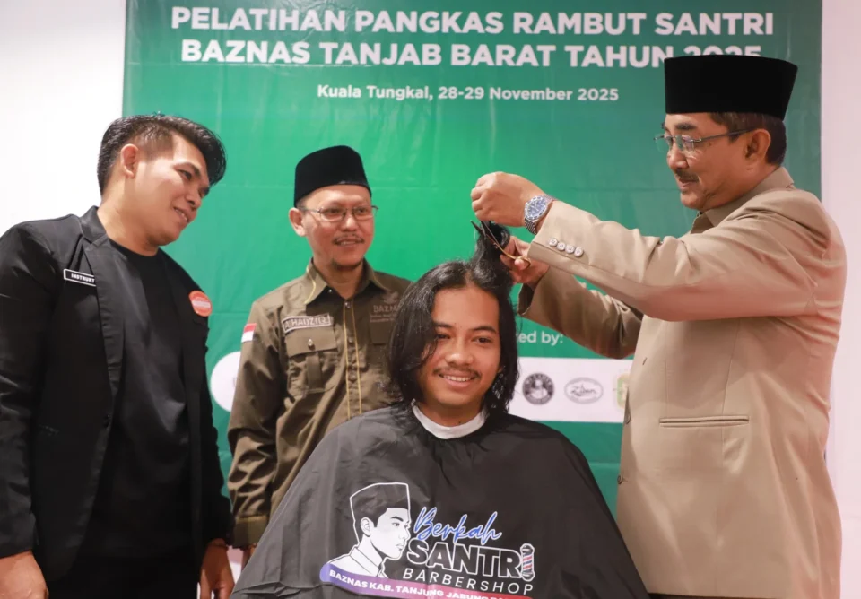 Zakat Produktif Cetak 22 Santri Berdaya