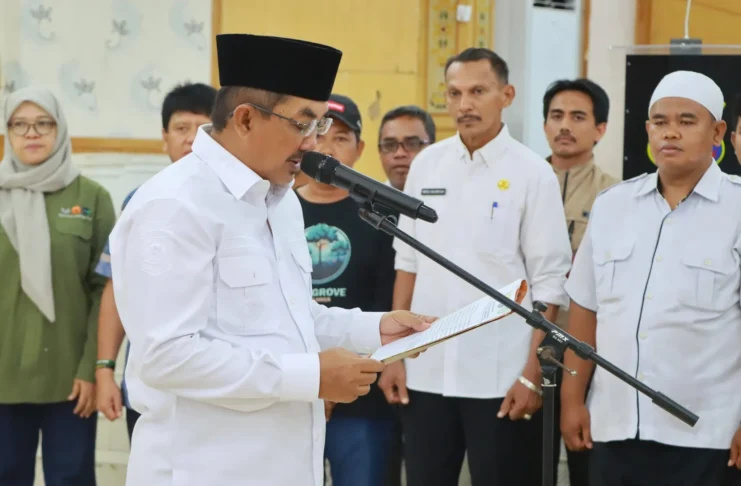 Bupati Anwar Sadat Kukuhkan KKMD untuk Dorong Regulasi Mangrove