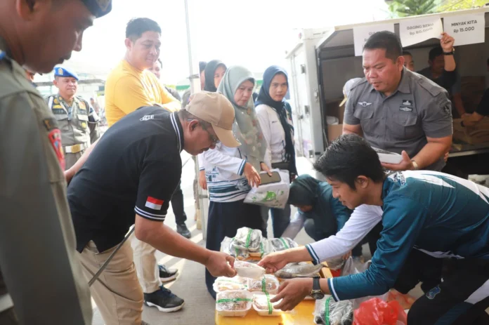 Bupati Anwar Sadat Hadiri Gerakan Pangan Murah Serentak Nasional di Tanjab Barat