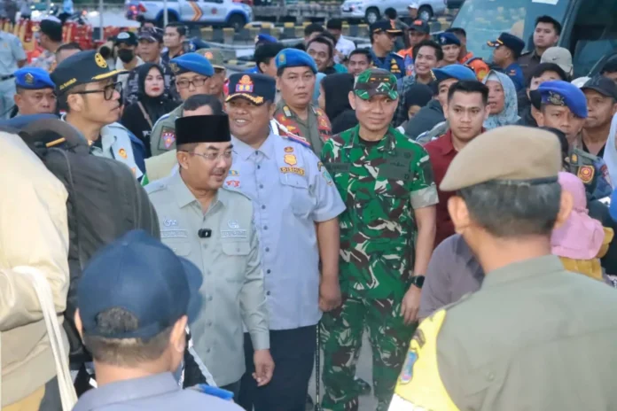 Program Arus Balik Gratis Tahun Ketiga, Bupati Anwar Sadat Lepas 152 Warga ke Batam