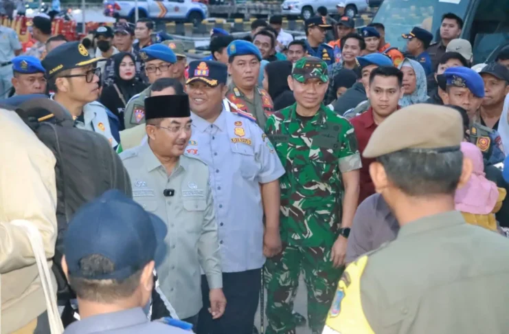 Program Arus Balik Gratis Tahun Ketiga, Bupati Anwar Sadat Lepas 152 Warga ke Batam