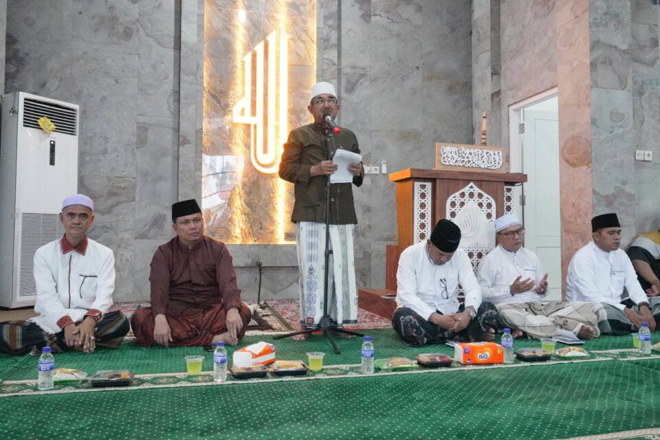 Peringatan Nisfu Sya’ban Tanjab Barat Hadirkan Tabligh Akbar dan Santunan