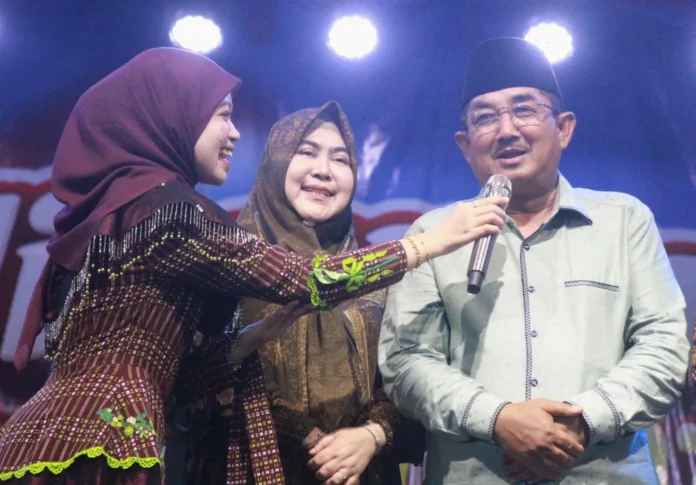 Malam Hiburan Rakyat Meriahkan HUT RI ke-81 dan Hari Jadi ke-61 Tanjab Barat di Kuala Tungkal
