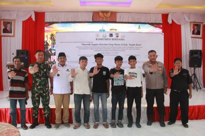 Bupati Anwar Sadat Pimpin Komitmen Bersama Tolak Segala Aktivitas Geng Motor di Tanjab Barat